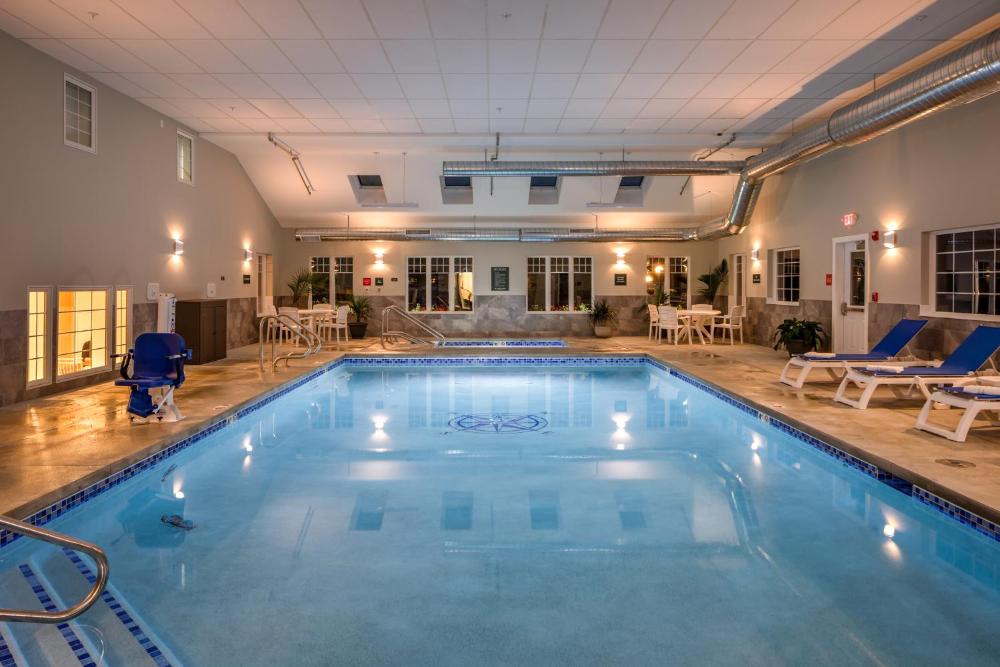 Deluxe Queen Suite interior